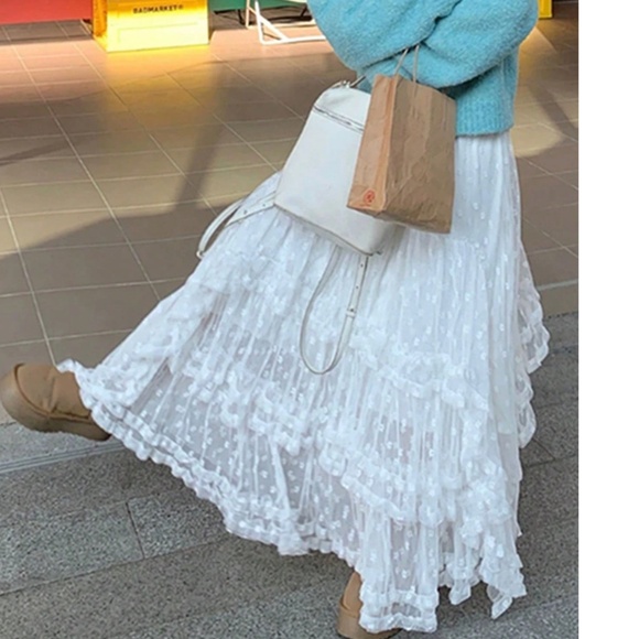 Boho Swiss Dot Lace Stretchy Waist Flared Ruffle Maxi Skirt - Picture 3 of 5